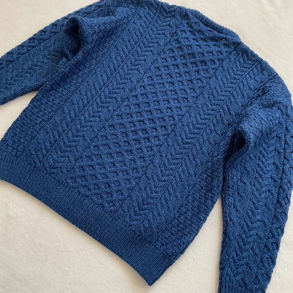 Carraigdonn Merino Wool Irish Crewneck Aran Fisherman’s Cable Knit Sweater - Picture 9 of 11